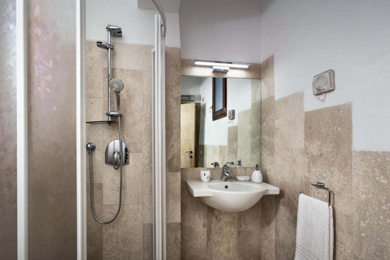 Iconic Luxury Suites Abbiadori Exterior foto